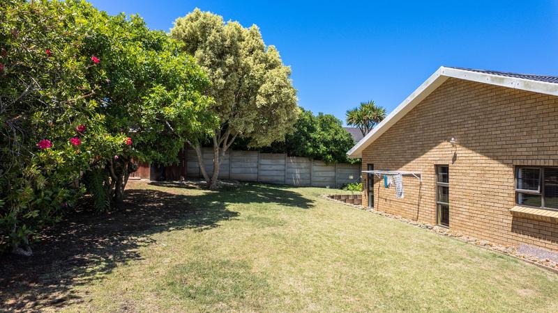 5 Bedroom Property for Sale in Dana Bay Western Cape